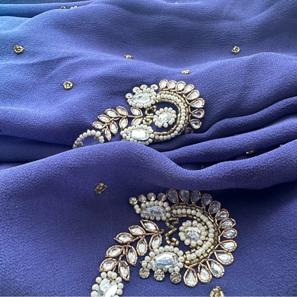 Georgette hand embroidered saree with blouse size 34-38 - Picture 5 of 7